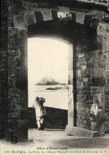 VINTAGE POSTCARD St Malo the door of the Vauvert Fields and the fort of Small Sinning Be