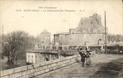 CPA Saint Malo La Promenade des Remparts