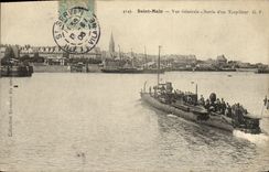 VINTAGE POSTCARD Holy Malo View Left D a destroyer Boat