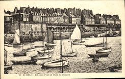 VINTAGE POSTCARD Holy Malo L Before Port and Quay of Dinard Boats