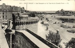 VINTAGE POSTCARD Holy Malo Walls and the Tower of the Large door