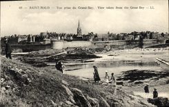 VINTAGE POSTCARD Holy Malo seen from of Geand Bey