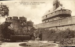 CPA Saint Malo Le Chateau et le Square