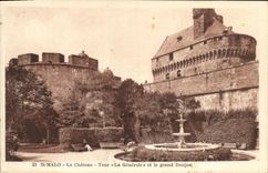 CPA Saint Malo Le Chateau Tour La Generale et le grand Donjon