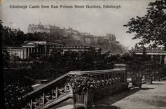 VINTAGE POSTCARD Edinburgh Castle From East Princes Street Gardens