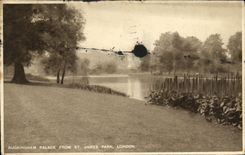 VINTAGE POSTCARD Buckingham Palace from St James Park London