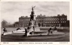 CPA Queen Victoria Memorial Buckingham Palace London 