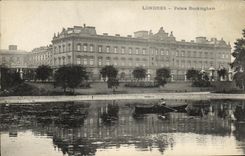 VINTAGE POSTCARD London Buckingham Palate