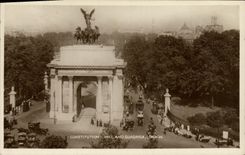 VINTAGE POSTCARD London Constitution Hill And Quadriga