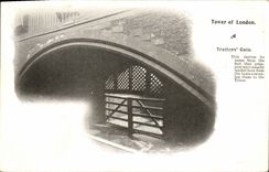 VINTAGE POSTCARD London Tower off London Traitors spoils