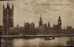 CPA London Houses of Parliament From the River 