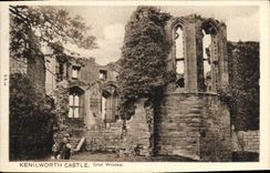VINTAGE POSTCARD Kenilworth Castle Oriel Window