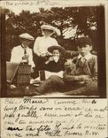 CARTE PHOTO Saltburney Famille en picnic avec petit chien 