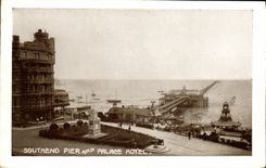 VINTAGE POSTCARD Southend Pier and De luxe hotel Hotel