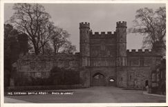 VINTAGE POSTCARD Gateway Battle Abbey