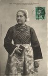 CPA Jeune fille de Ploare Environs de Douarnenez Etude des coiffes de Bretagne Folklore 