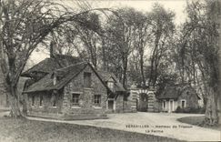 CPA Versailles Hameau de Trianon La Ferme