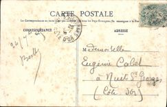 Castillo de la POSTAL de la VENDIMIA del honor de la corte D de Pierrefonds una galeria