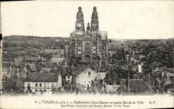 CPA Tours Cathderale Saint Gatien et partie Est de la Ville