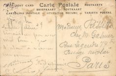 CPA Le Dirigeable Militaire La Ville de Paris descendant le cours de la Seine Pase devant la Tour Eiffel Zeppelin