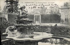 POSTAL Versalles Trianon grande de la VENDIMIA el angel de la cascara