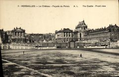 CPA Versailles Le Chateau Facade du Palais