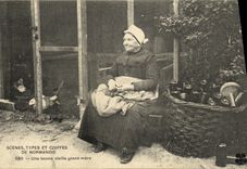 CPA Scenes Types et Coiffes de Normande Une bonne vieille grand mere Folklore TOP