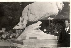 CARTE PHOTO Statue Sturbelle