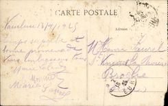 Fuente de la POSTAL de la VENDIMIA de la opinion de Vaucluse el lago y la roca gigantesca