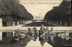 VINTAGE POSTCARD Park of Versailles the Basin D Apollo and the green Carpet