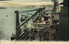 VINTAGE POSTCARD National marine Operates D mebarcation Bateau