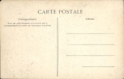 CPA En Betagne Autour du Lit clos Le premier Tete a tete Folklore