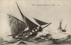 CPA Barques de peche par gros temps Bateaux