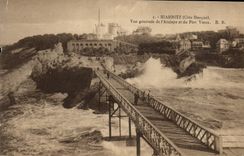 CPA Biarritz Vue generale de l Atalaye et du Port Vieux