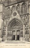 CPA Meaux Portail de la Cathedrale Place Saint Etienne