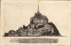 CPA Le Mont Saint Michel Les Remparts