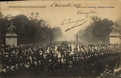 CPA Les Souverains D Italie A Paris Place de la Concorde Arrivee du cortege 