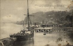 VINTAGE POSTCARD Lormont edges of Al the Garonne Seen of the building sites and workshops of the Gironde Boat