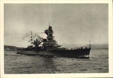 VINTAGE POSTCARD Boat Algeria Cruiser of 10000 tons