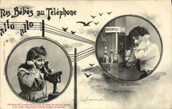 CPA Fantaisie Femme Nos bebes au telephone Parfumerie 
