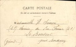 VINTAGE POSTCARD Fantaisie Man Priest Cleans Newspaper the free word