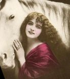 CPA Fantaisie Femme Cheval