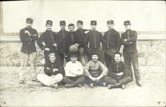 CARTE PHOTO Soldats Militaria numero 9 sur le col 