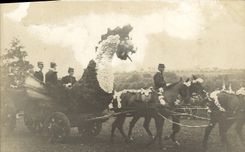 Postal photo dragon de Militaira del coche