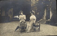 CARTE PHOTO Fantaisie Femmes en tenue