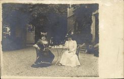 CARTE PHOTO Fantaisie Femmes en tenue