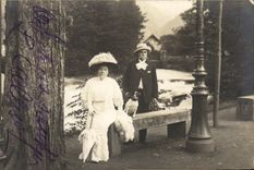 CARTE PHOTO Femme Bourgeois