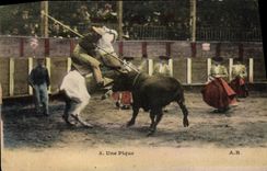 VINTAGE POSTCARD Sport Spain Bullfight Toro Bull a spade