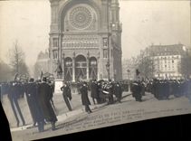 CPA Les obseques de Paul Deroulede Place Saint Augustin Paris 