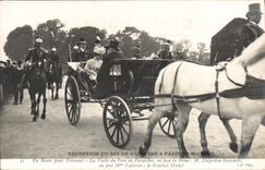 VINTAGE POSTCARD Reception of king de Norvege has On the way Paris May 28th  1907 for Trianon Versailles